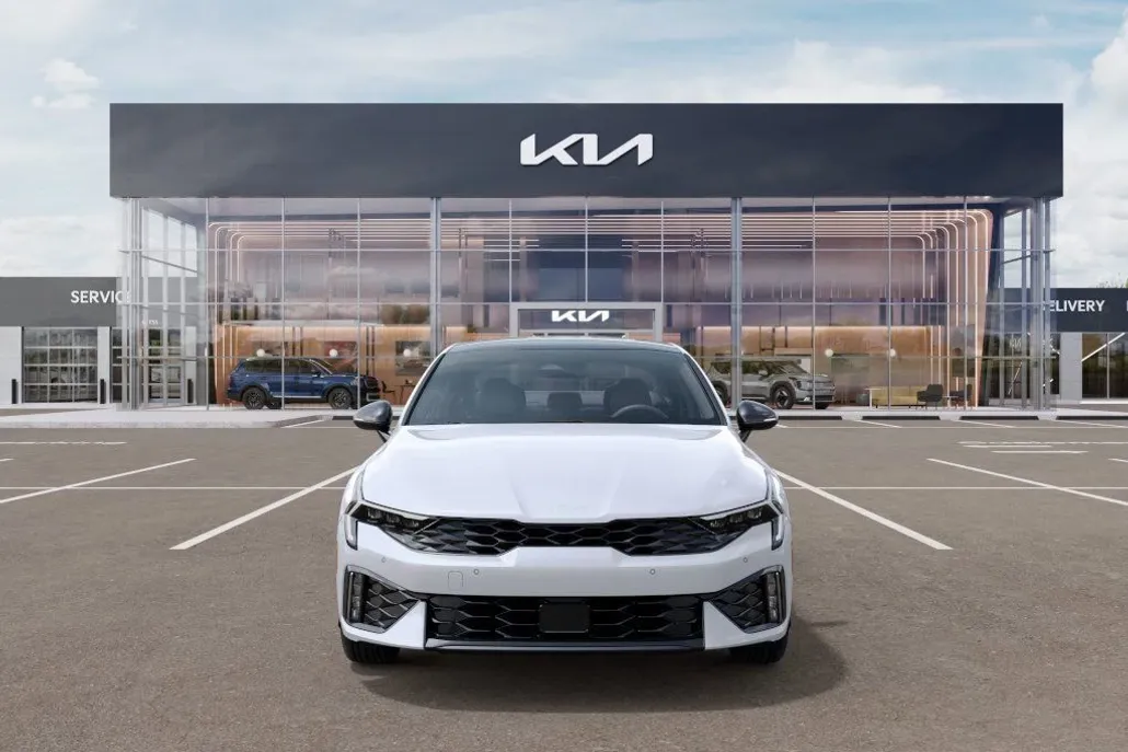 2025 Kia K5 GT-Line photo 1