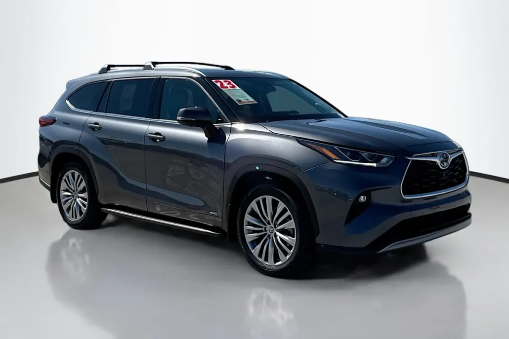 2023 Toyota Highlander Hybrid Platinum photo 1