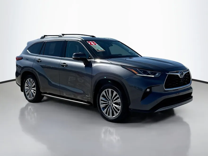 2023 Toyota Highlander Hybrid Platinum photo 1