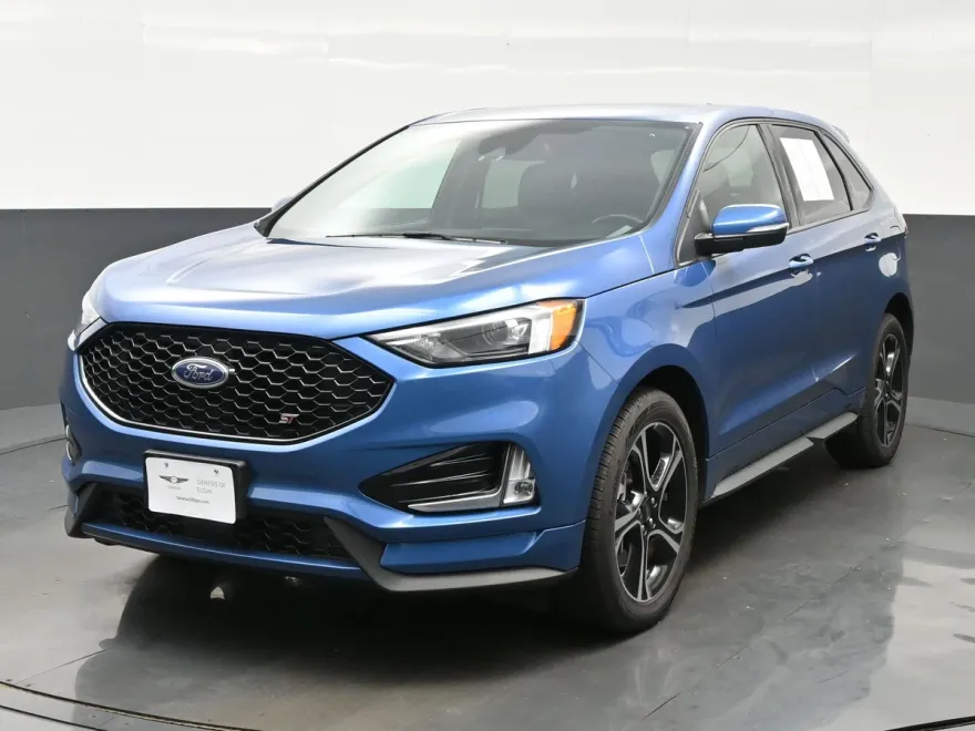 2021 Ford Edge ST photo 1