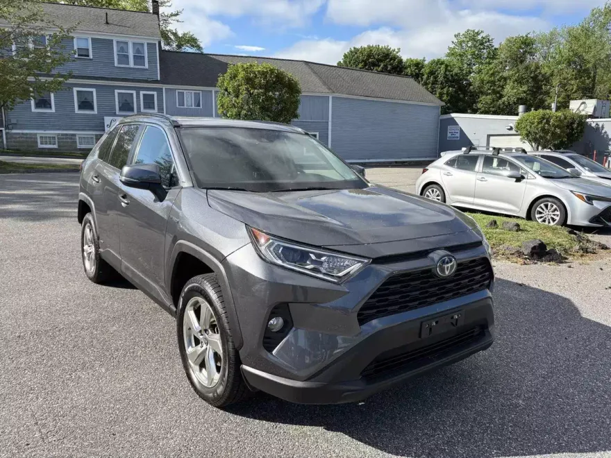 2021 Toyota RAV4 Hybrid XLE Premium photo 1