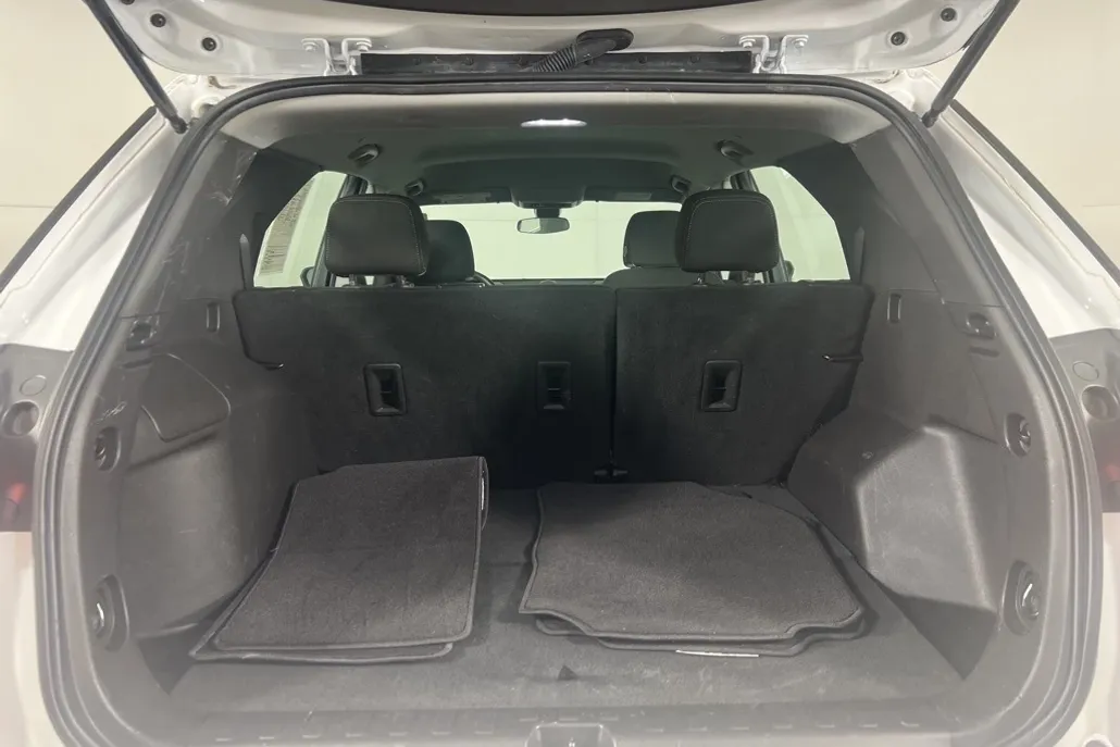 2022 Chevrolet Equinox LS photo 1
