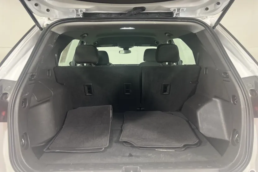 2022 Chevrolet Equinox LS photo 1