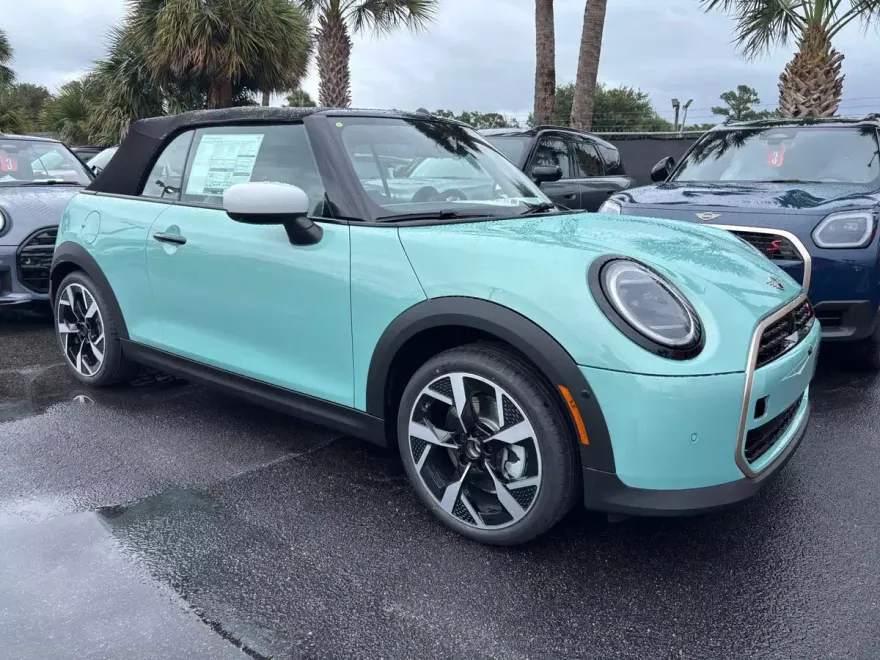 2026 Mini Cooper S Iconic photo 1