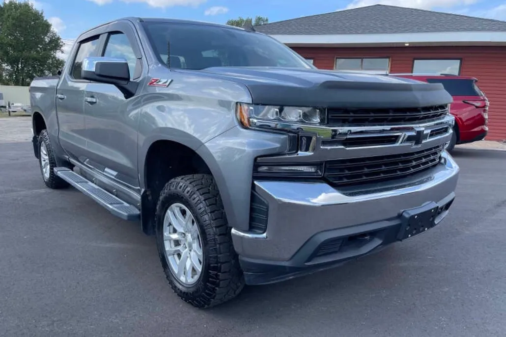 2019 Chevrolet Silverado 1500 LT photo 1