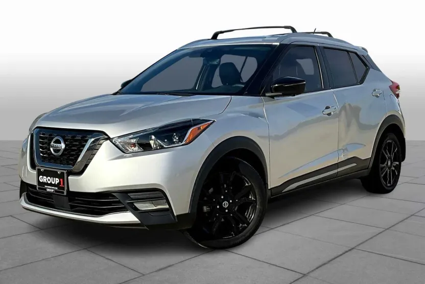 2020 Nissan Kicks SR photo 1