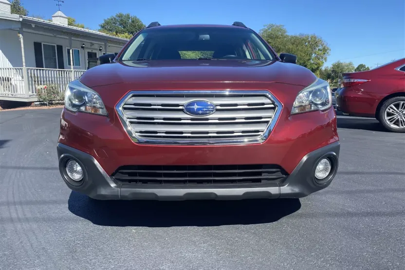 2015 Subaru Outback 2.5i photo 1