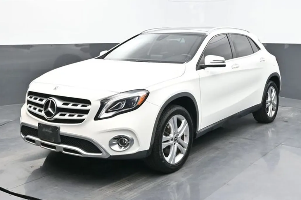 2020 Mercedes Benz GLA 250 4MATIC photo 1
