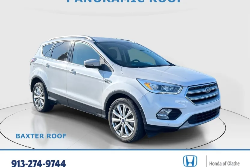 2017 Ford Escape Titanium photo 1