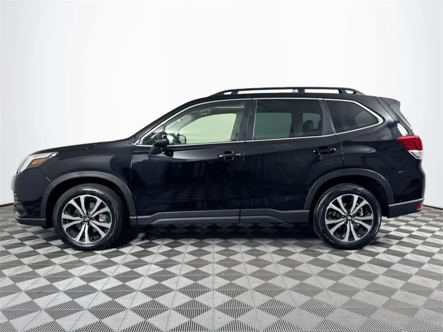 2022 Subaru Forester Limited photo 1