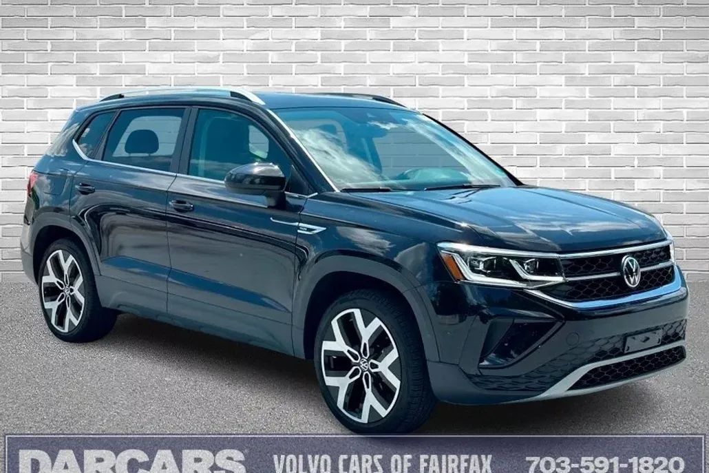 2022 Volkswagen Taos SEL photo 1