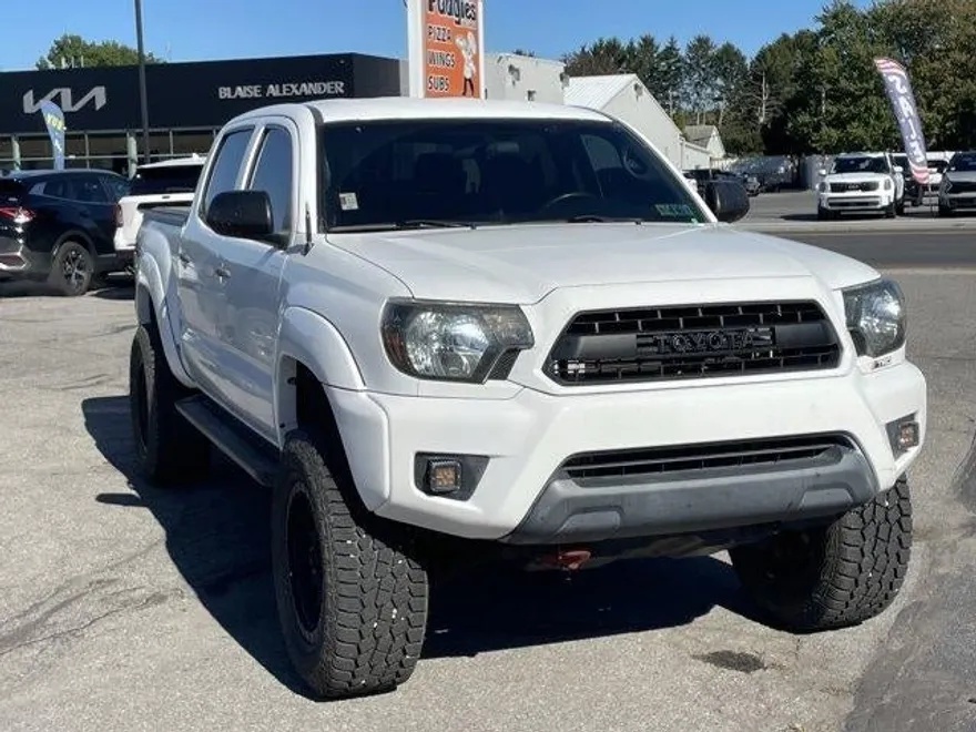 2014 Toyota Tacoma PreRunner V6 photo 1