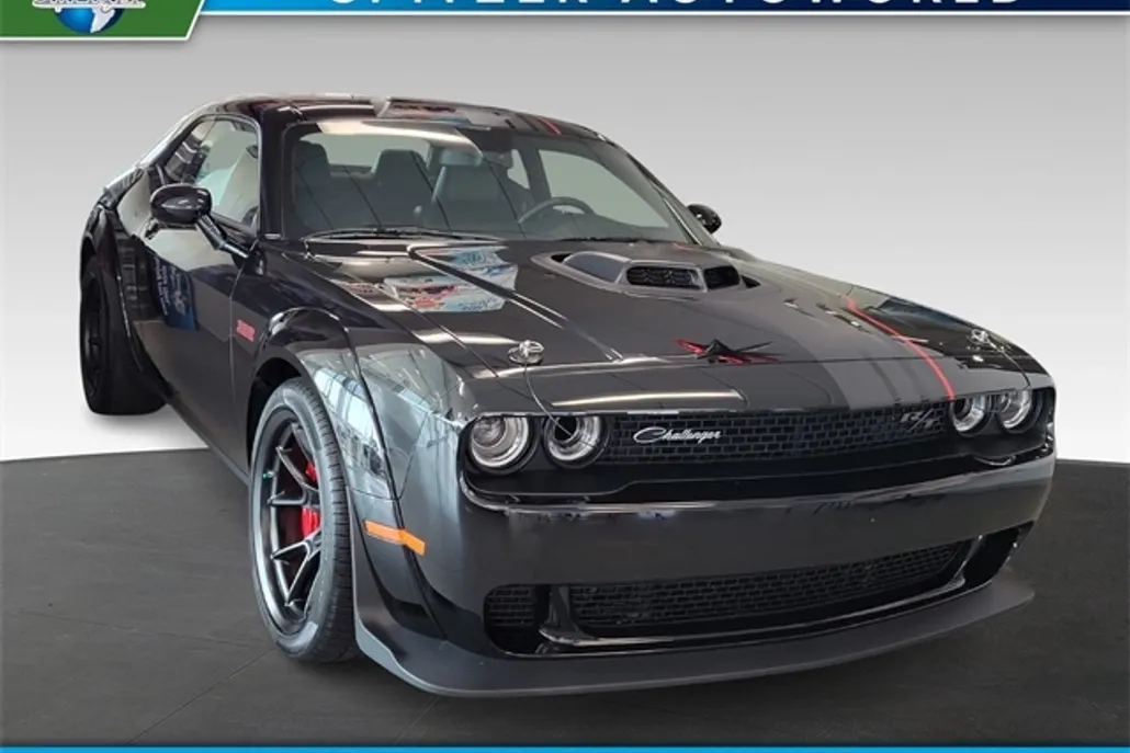 2023 Dodge Challenger R/T Scat Pack Widebody photo 1