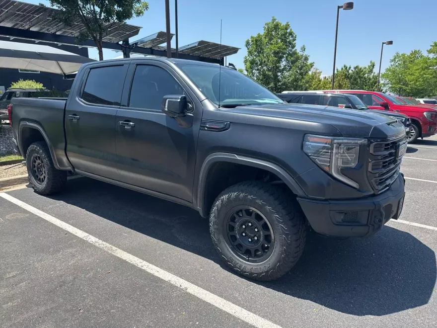 2024 Gmc Sierra 1500 AT4X photo 1