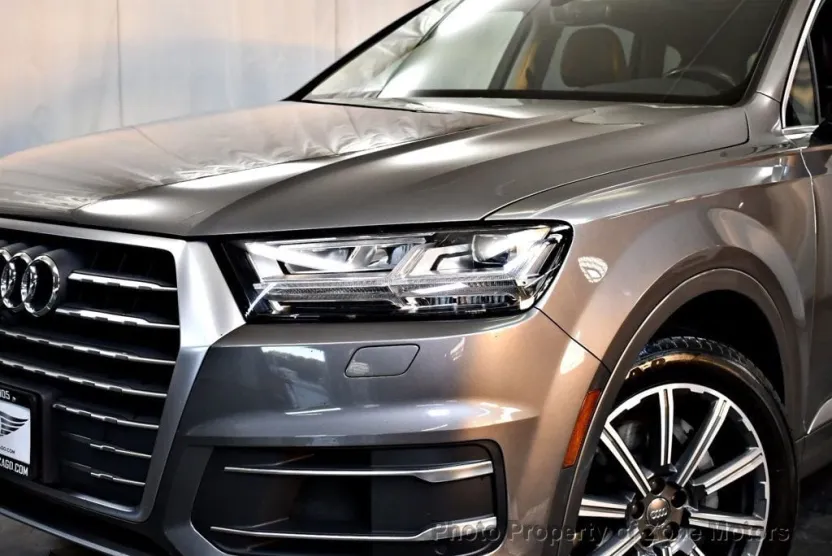 2017 Audi Q7 3.0T Premium Plus photo 1