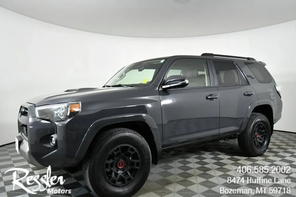 2024 Toyota 4Runner TRD Off-Road Premium photo 1