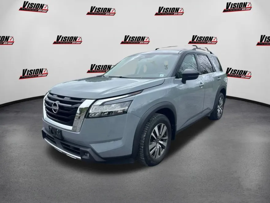 2022 Nissan Pathfinder SL photo 1