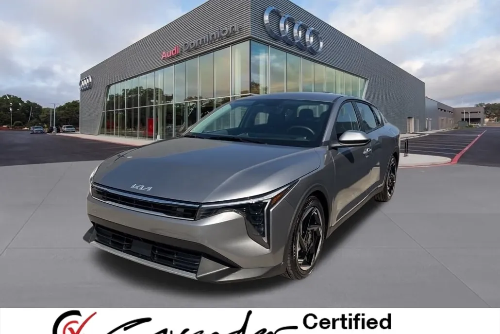 2025 Kia K4 EX photo 1