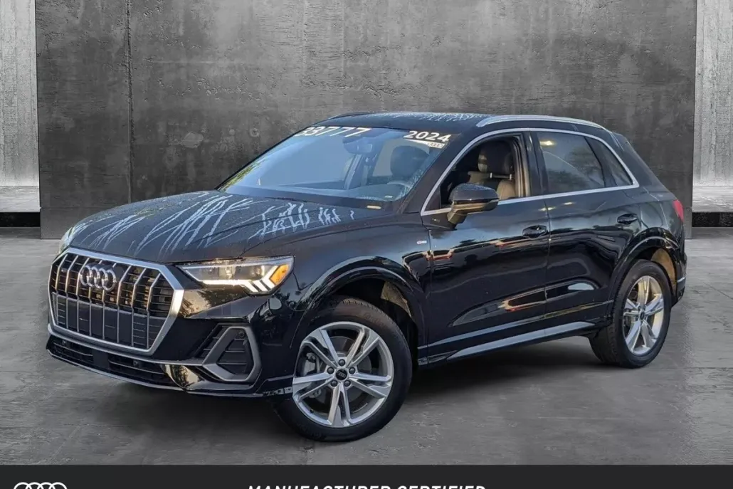 2024 Audi Q3 S line Premium Plus photo 1
