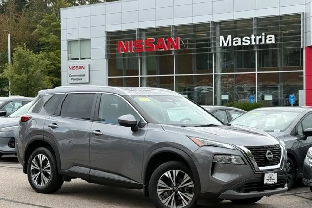 2022 Nissan Rogue SV photo 1