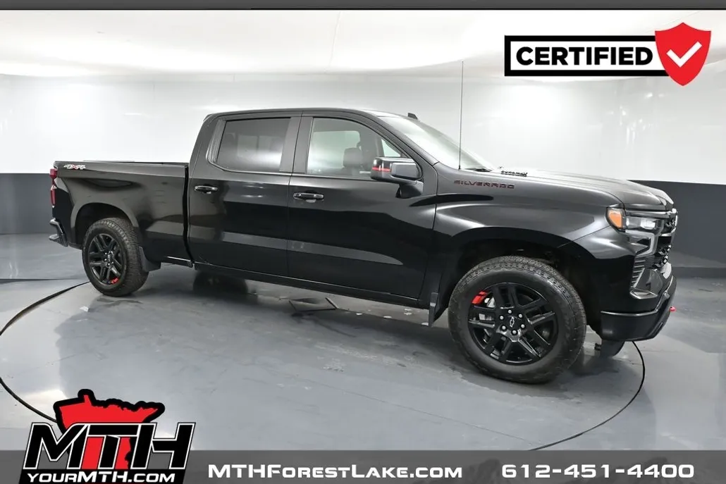 2025 Chevrolet Silverado 1500 RST photo 1