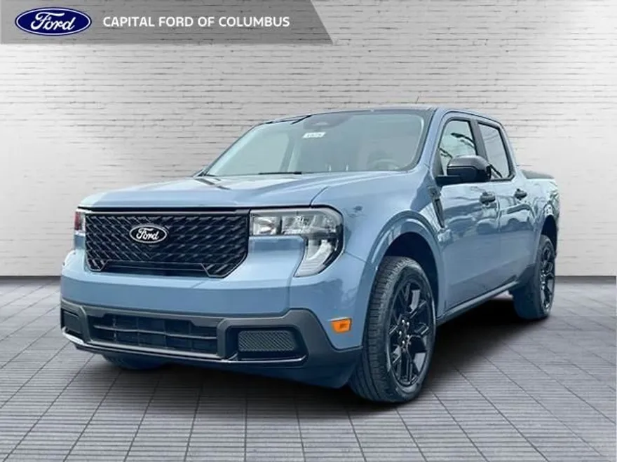 2025 Ford Maverick XLT photo 1