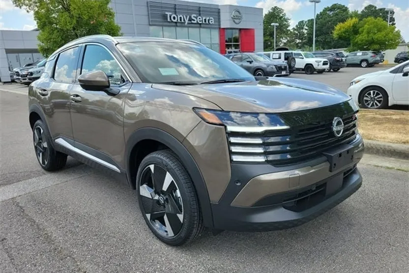 2025 Nissan Kicks SR photo 1