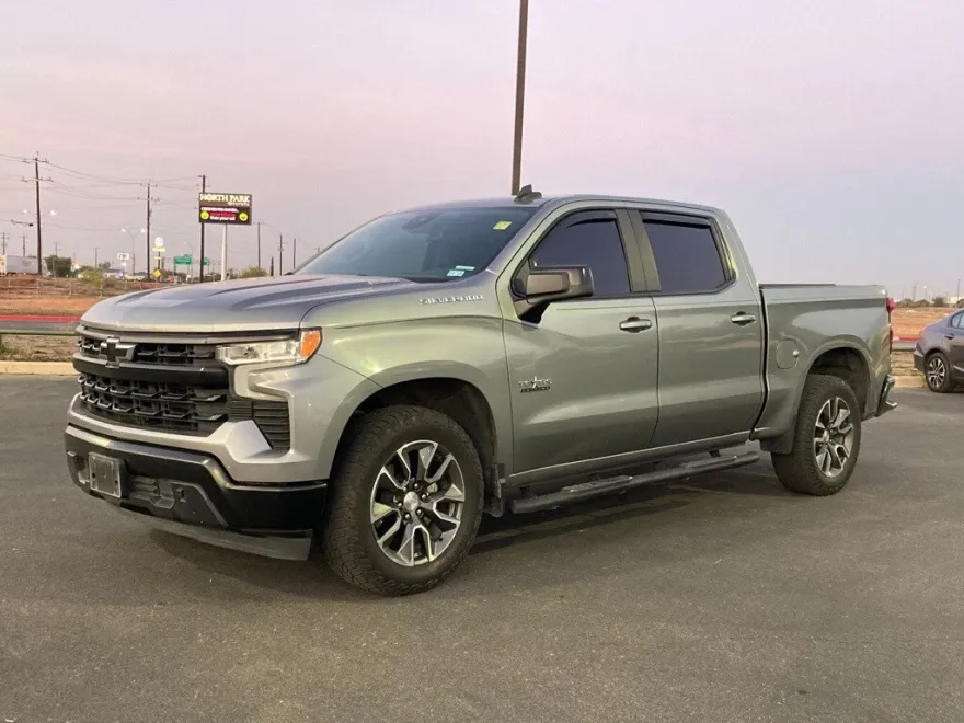 2023 Chevrolet Silverado 1500 LT photo 1