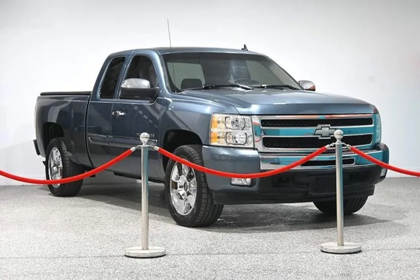 2009 Chevrolet Silverado 1500 LT photo 1