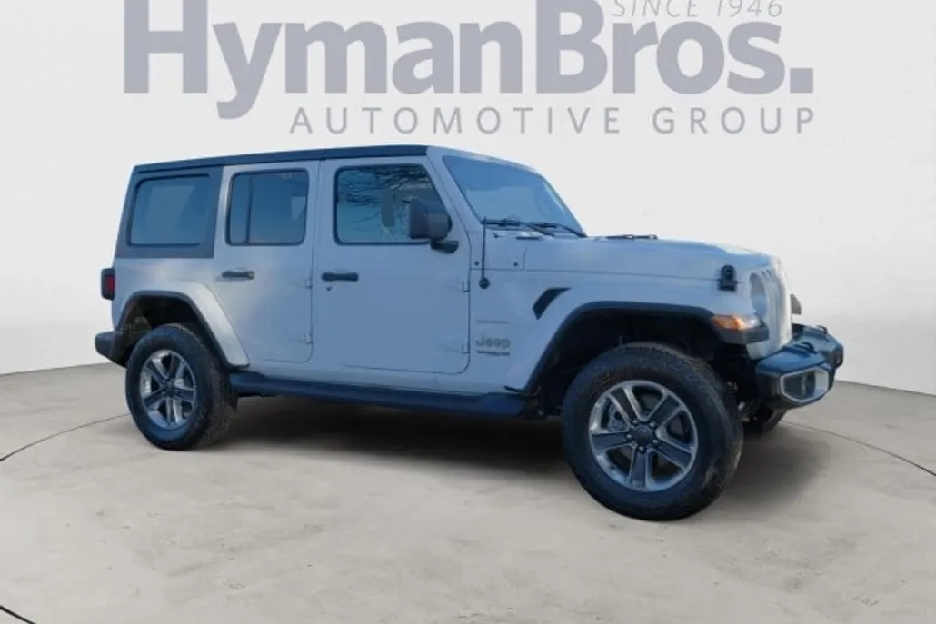 2020 Jeep Wrangler Unlimited Sahara photo 1