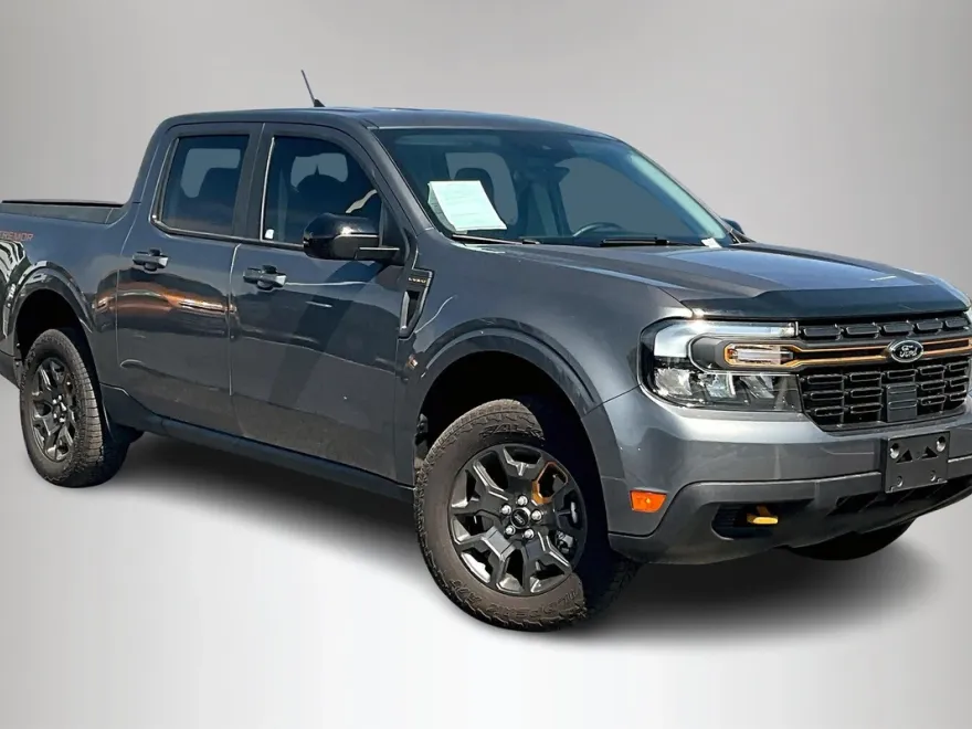 2024 Ford Maverick Lariat Tremor photo 1