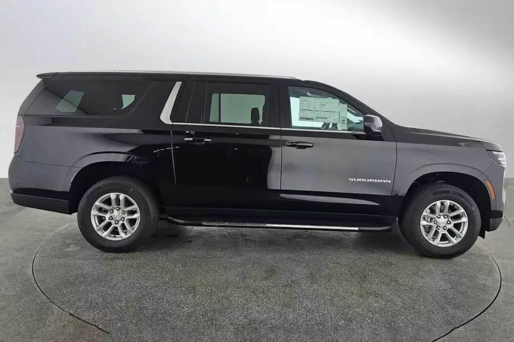 2025 Chevrolet Suburban LS photo 1