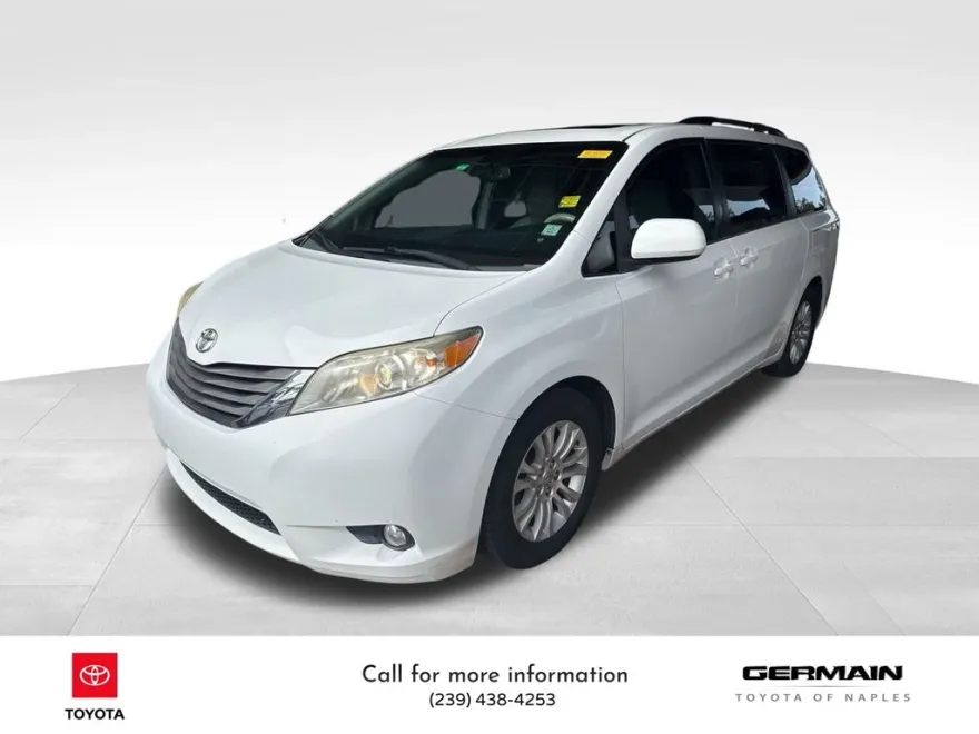 2014 Toyota Sienna XLE photo 1