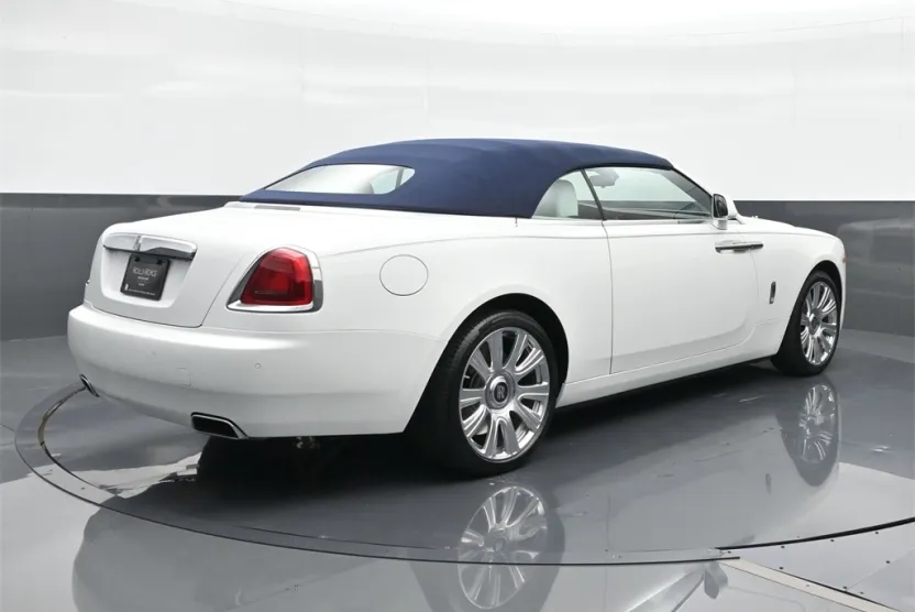 2016 Rolls Royce Dawn RR6 photo 1