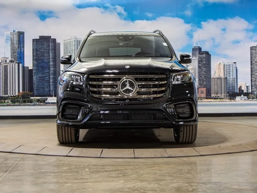 2025 Mercedes Benz GLS 450 4MATIC photo 1