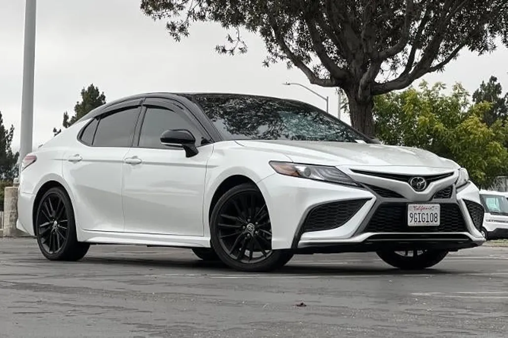 2023 Toyota Camry XSE photo 1