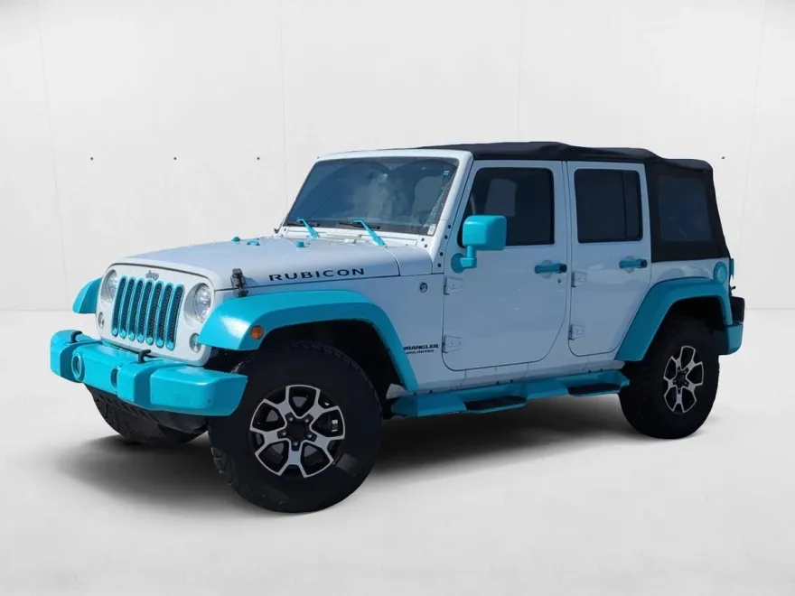 2015 Jeep Wrangler Unlimited Rubicon photo 1