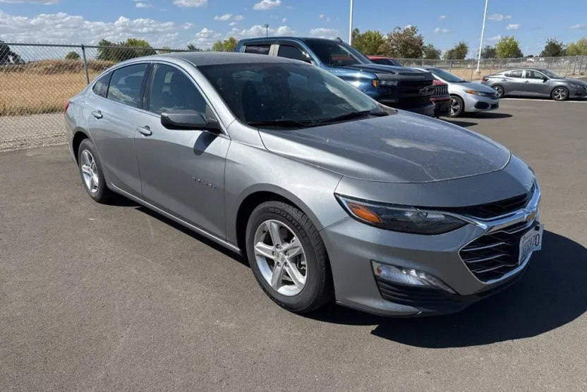 2023 Chevrolet Malibu 1LT photo 1