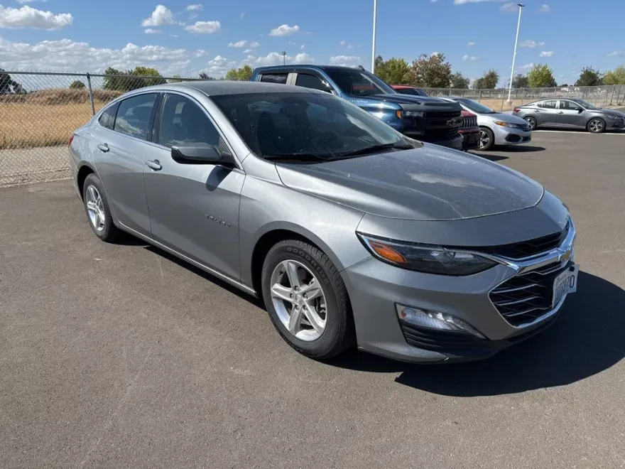 2023 Chevrolet Malibu 1LT photo 1