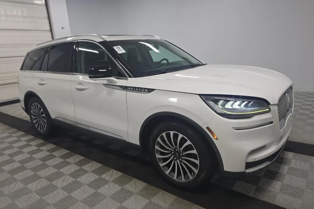 2022 Lincoln Aviator Reserve photo 1