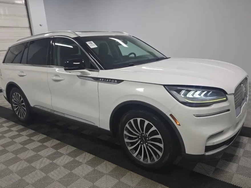 2022 Lincoln Aviator Reserve photo 1