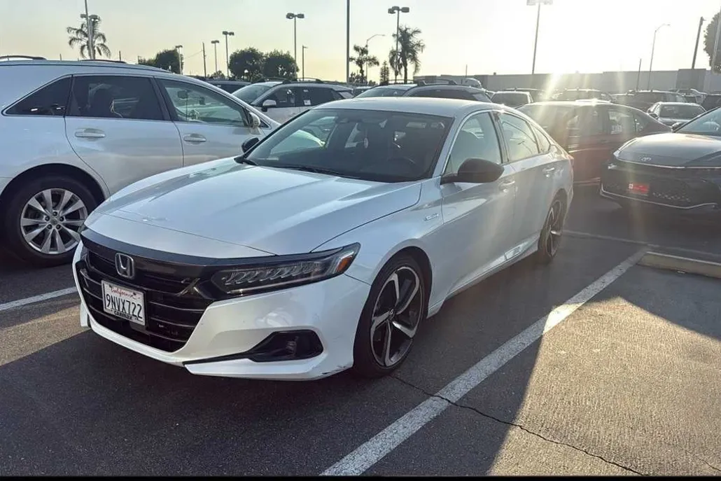 2022 Honda Accord Hybrid Sport photo 1