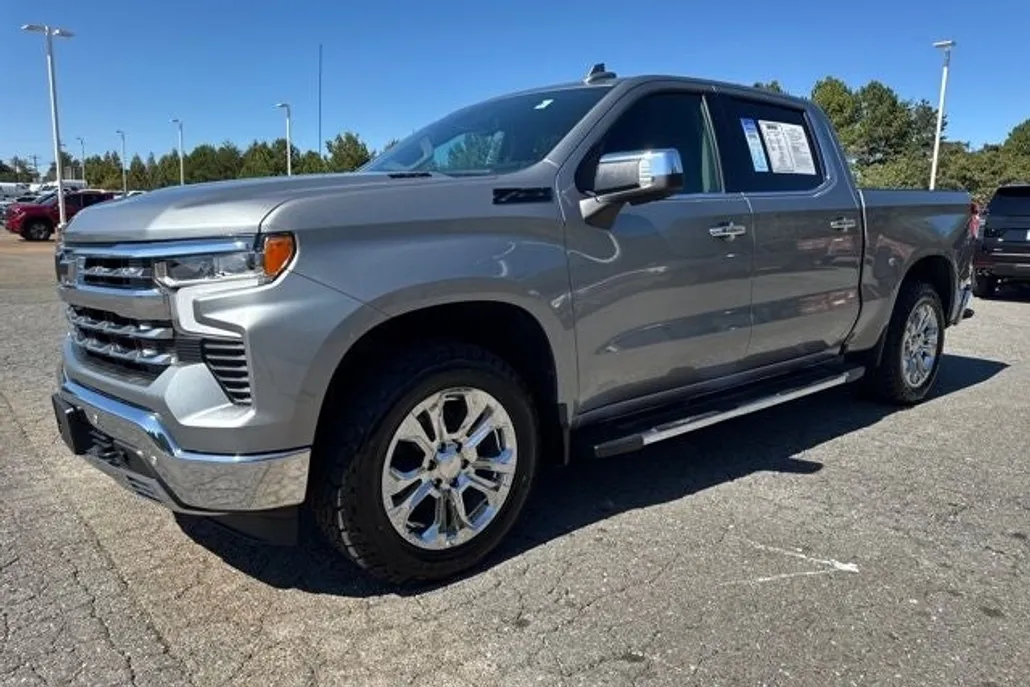 2023 Chevrolet Silverado 1500 LTZ photo 1