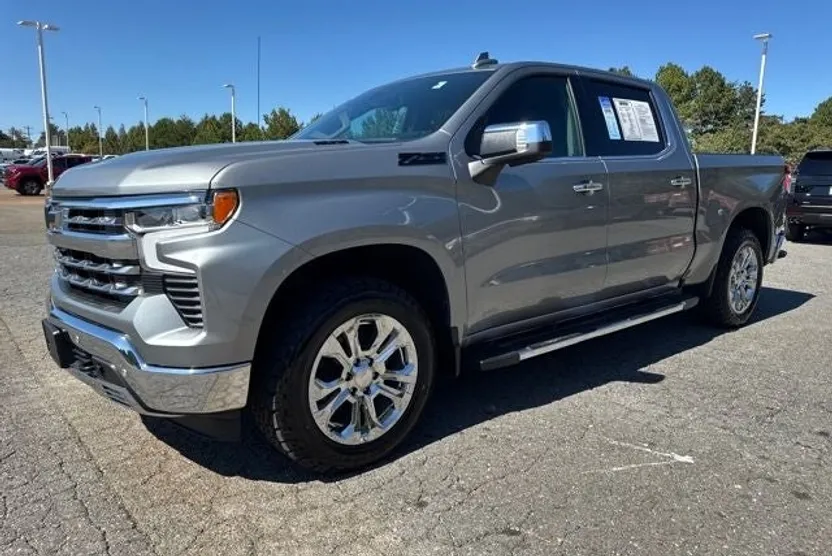 2023 Chevrolet Silverado 1500 LTZ photo 1