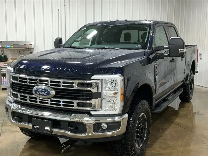 2025 Ford F-350 XLT photo 1