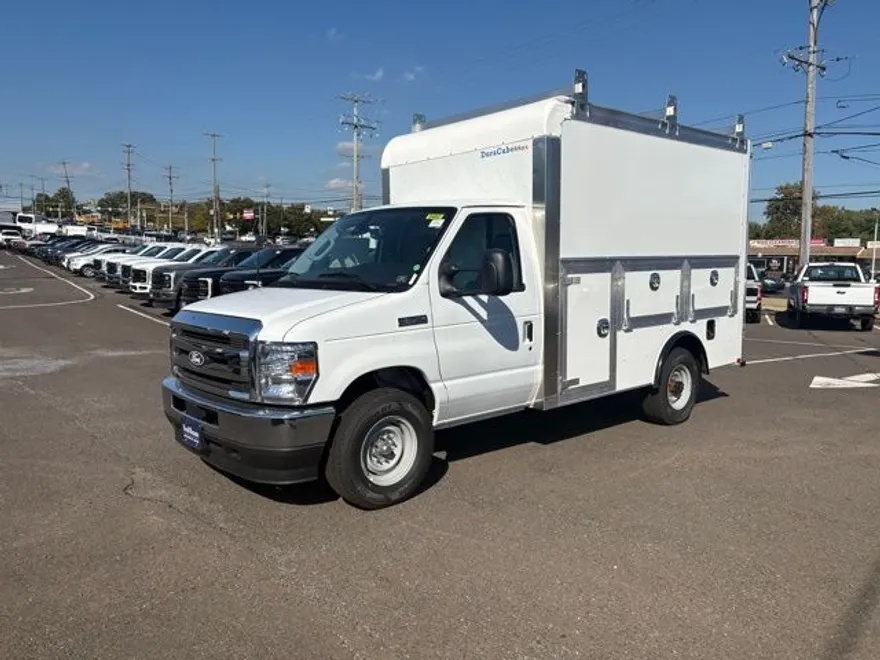 2026 Ford E-350 Base photo 1