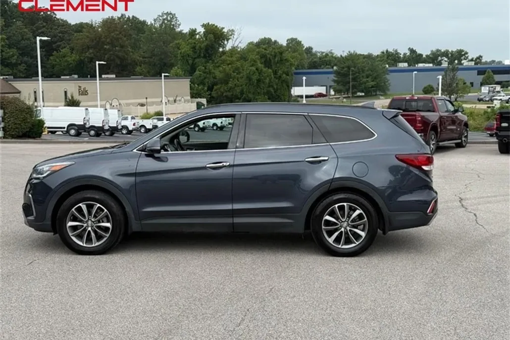 2019 Hyundai Santa Fe XL SE Premium photo 1
