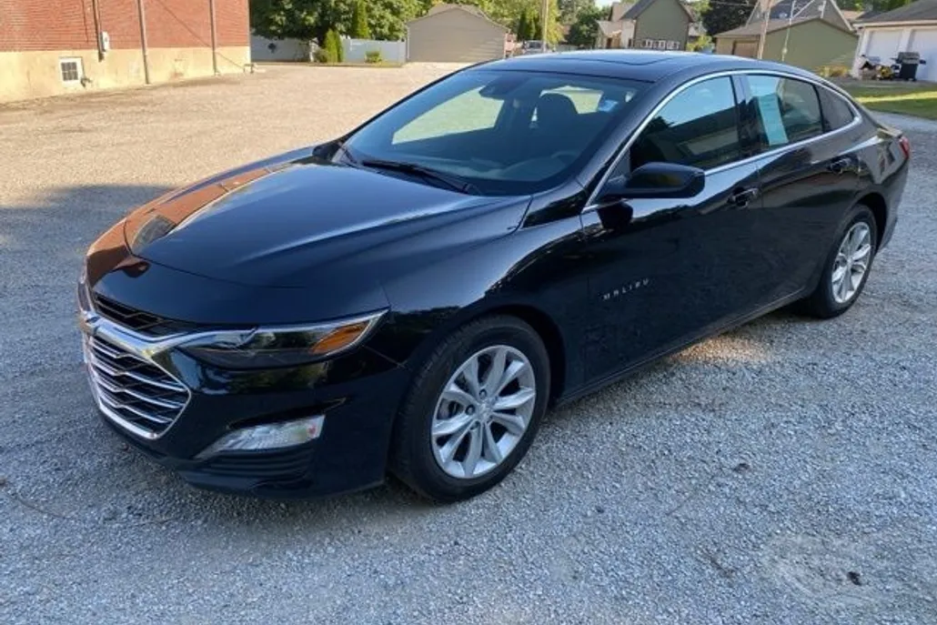 2024 Chevrolet Malibu 1LT photo 1