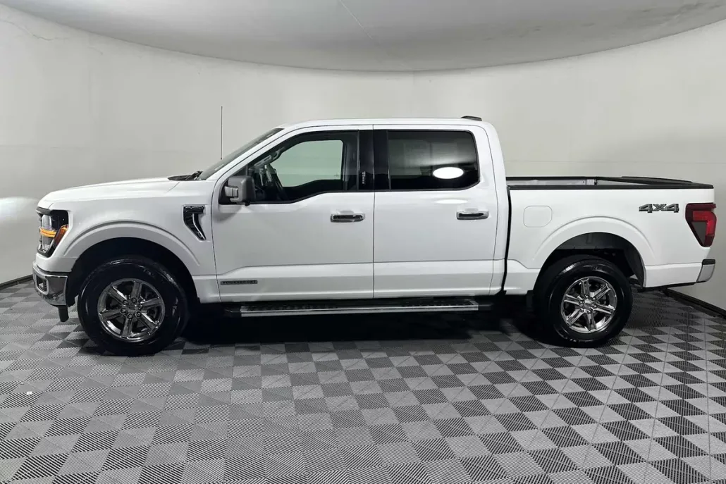2024 Ford F-150 XLT photo 1