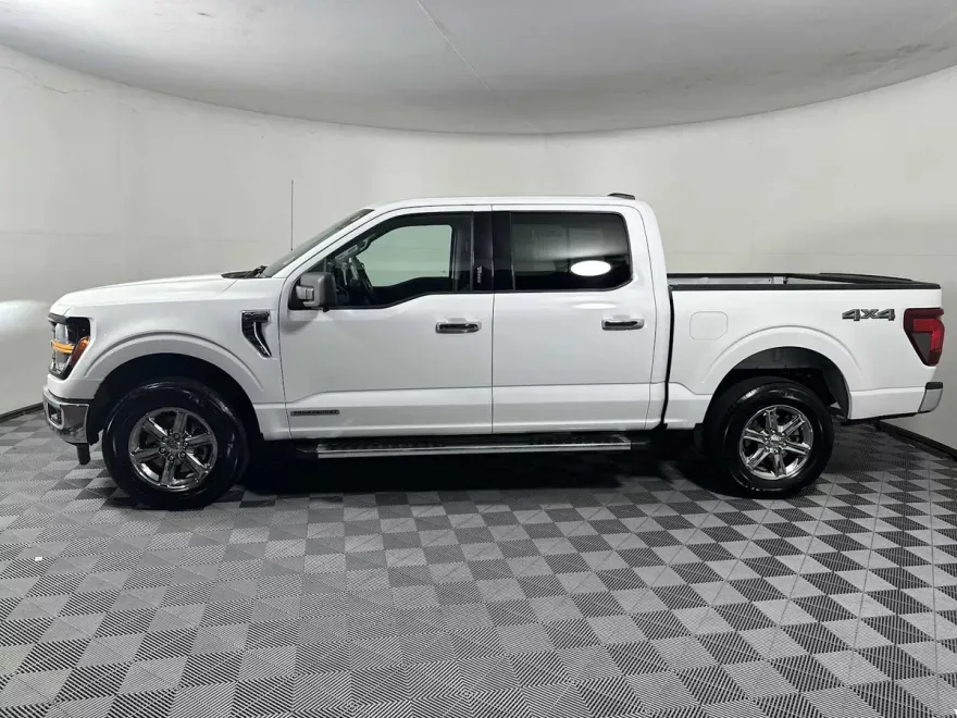 2024 Ford F-150 XLT photo 1